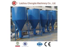 Máy trộn thức ăn chăn nuôi đứng 1000kg